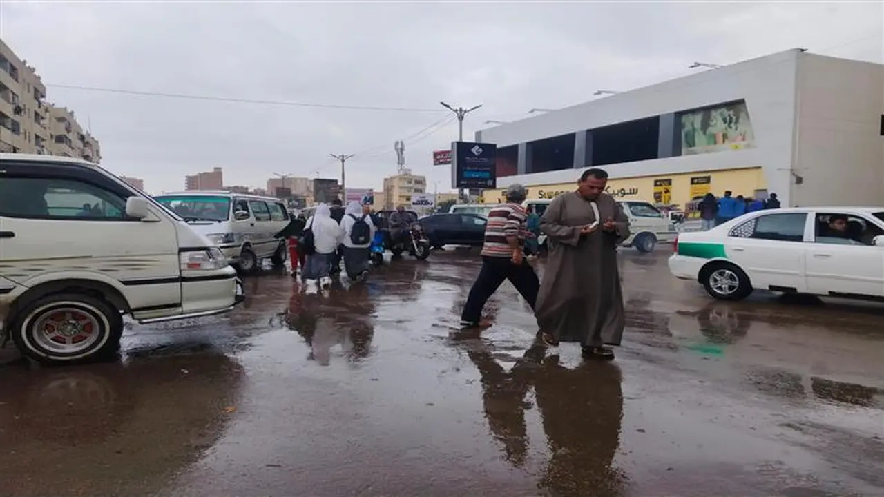 تقلبات شتوية.. انخفاض درجات الحرارة وفرص سقوط أمطار على عدة مناطق مصرية